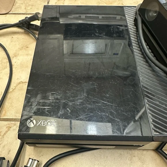 XBOX ONE SET - Picture 2 of 3